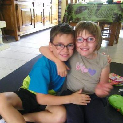 Clémence et son frère Bastien